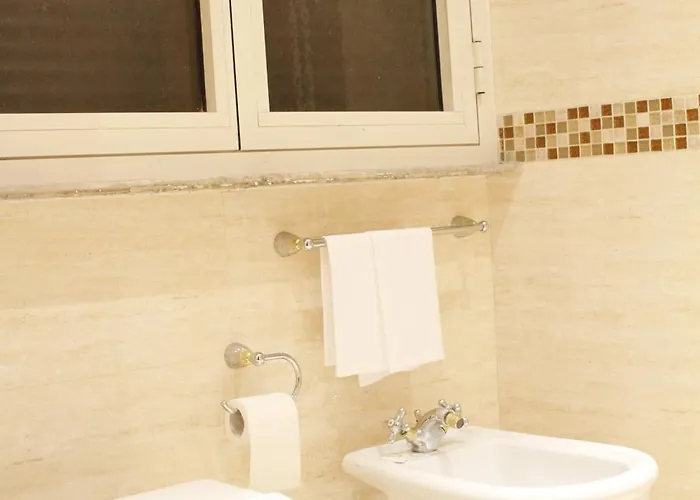 Genio מלון